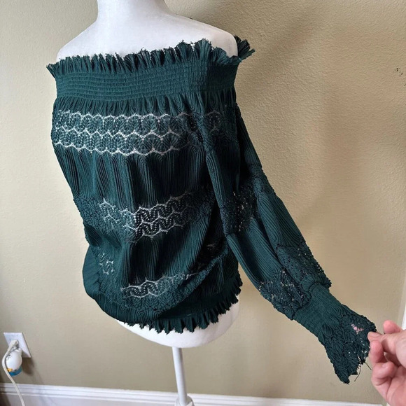 ANTHROPOLOGIE Deletta brand Off Shoulder Green Lace Top - size Medium - Picture 4 of 13